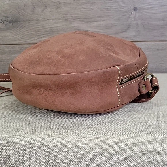 Portland Leather Round Brown Leather Crossbody Shoulder Bag - Picture 7 of 12